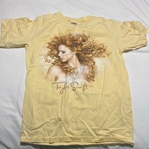 Taylor Swift Fearless Tour Shirt - Yellow/Cream